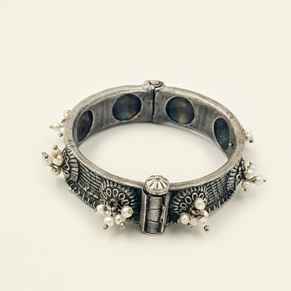 DIVYORO RUBY DROP ACCENT KADA