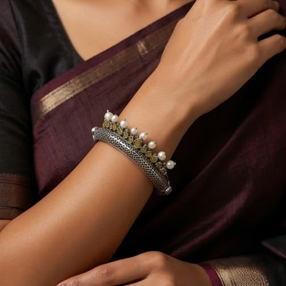 DIVYORO OLIVE STONE PEARL KADA
