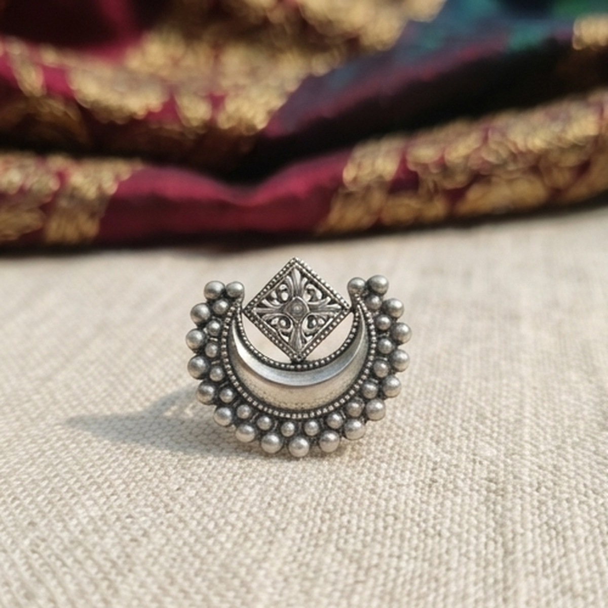 DIVYORO MOON CREST