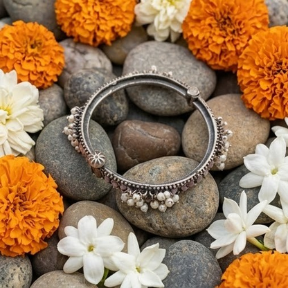 DIVYORO OXIDIZED PEARL GHUNGROO KADA