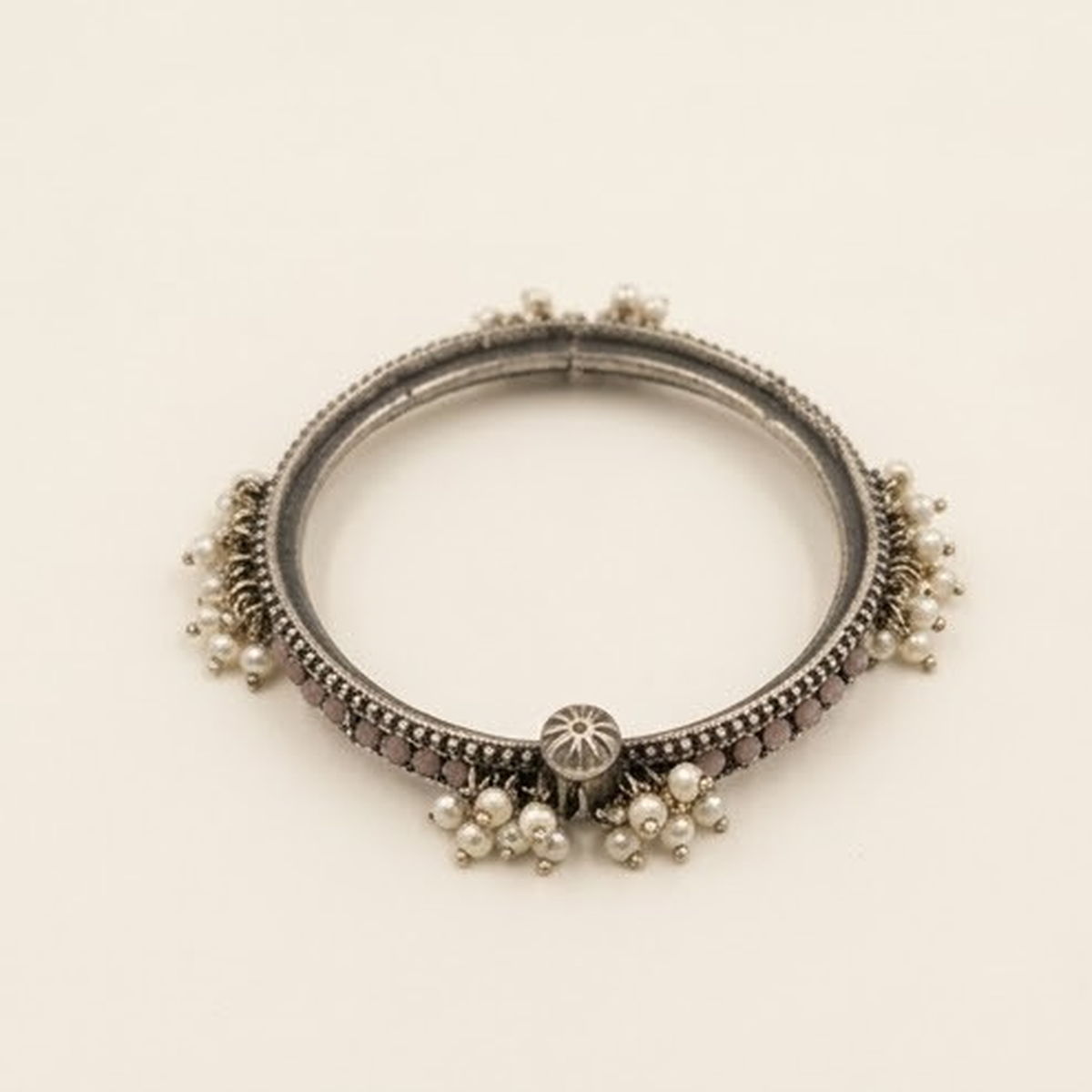 DIVYORO OXIDIZED PEARL GHUNGROO KADA