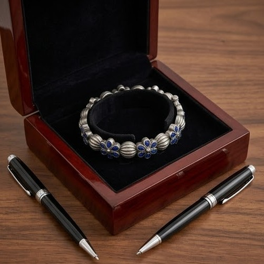 DIVYORO BLUE FLOWER OXIDIZED KADA
