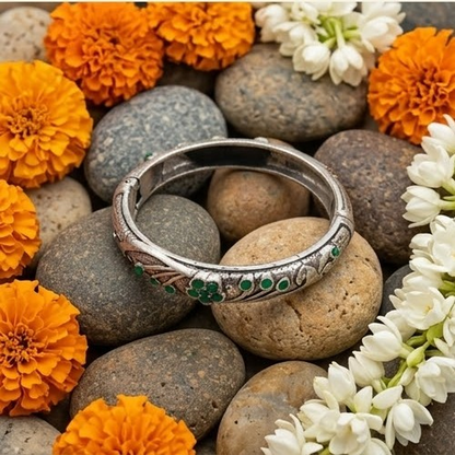 DIVYORO GREEN FLOWER OXIDIZED KADA