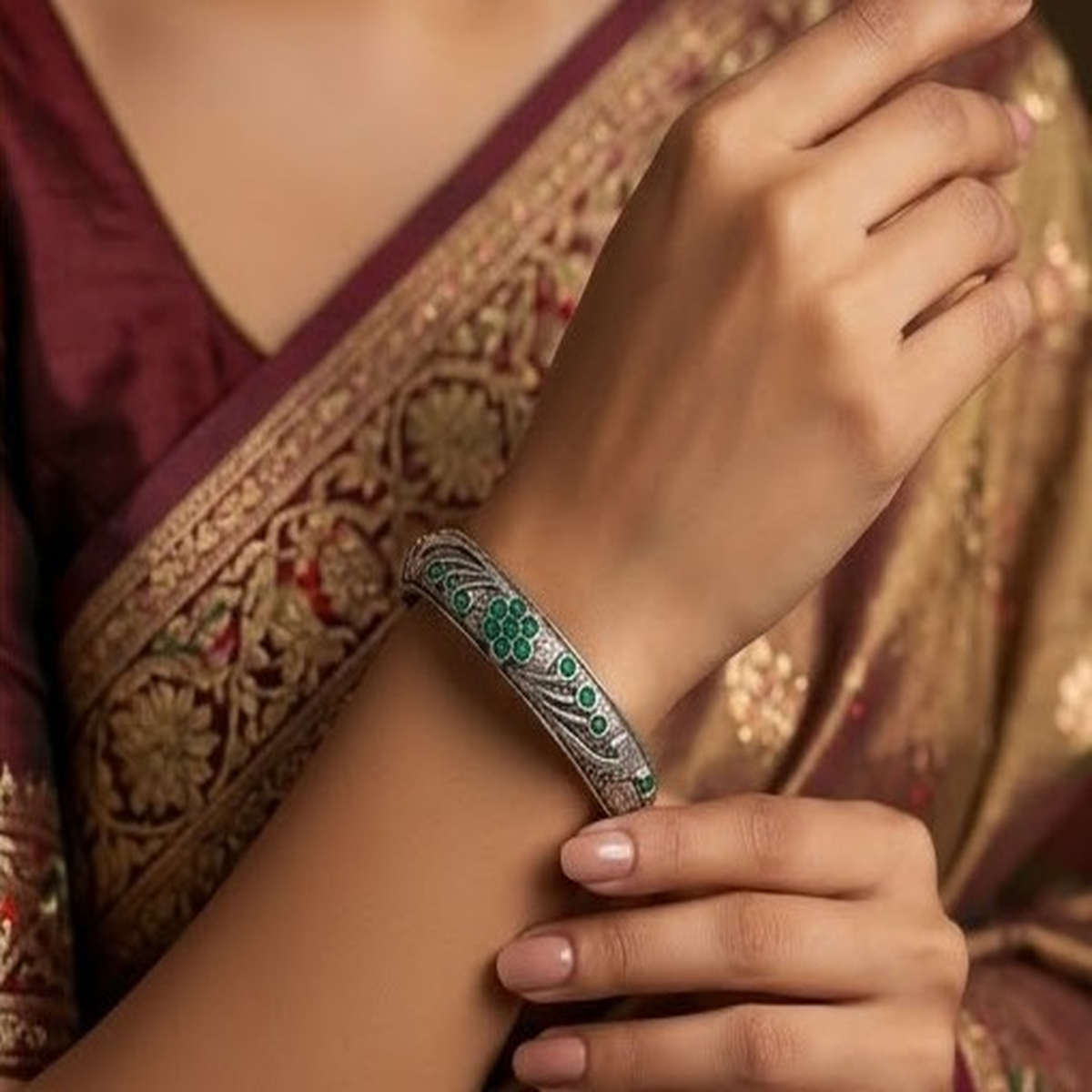 DIVYORO GREEN FLOWER OXIDIZED KADA