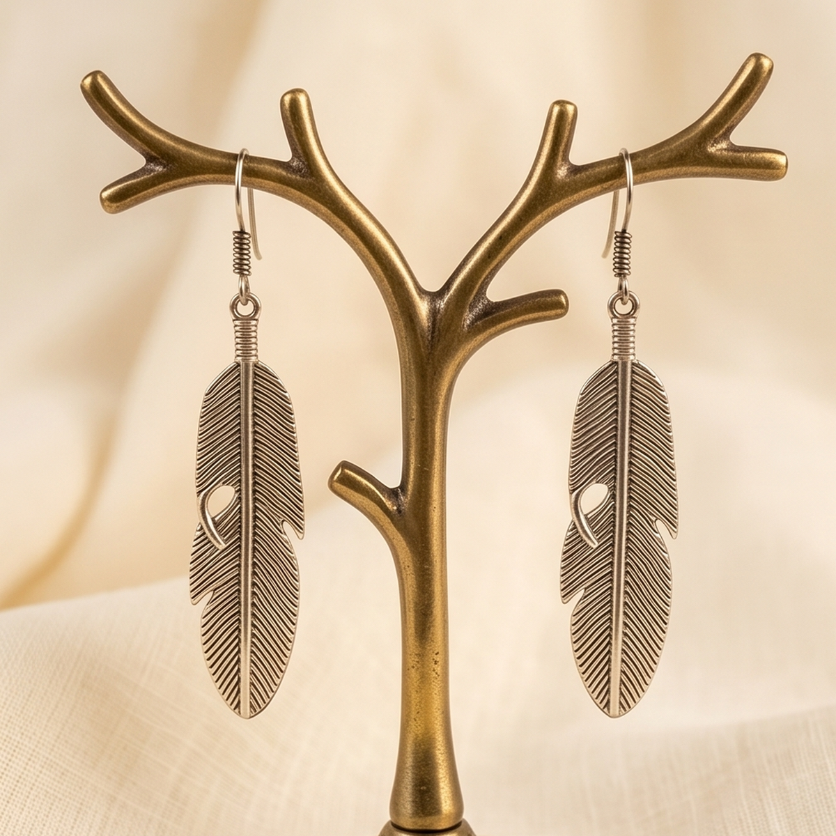DIVYORO SILVER FEATHER DROPS