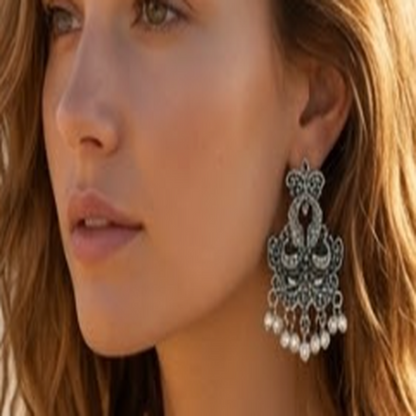 DIVYORO PEARL SILVER CHANDELIERS