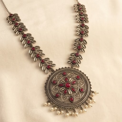DIVYORO CIRCULAR FLORAL RED STONE OXIDIZED NECKLACE