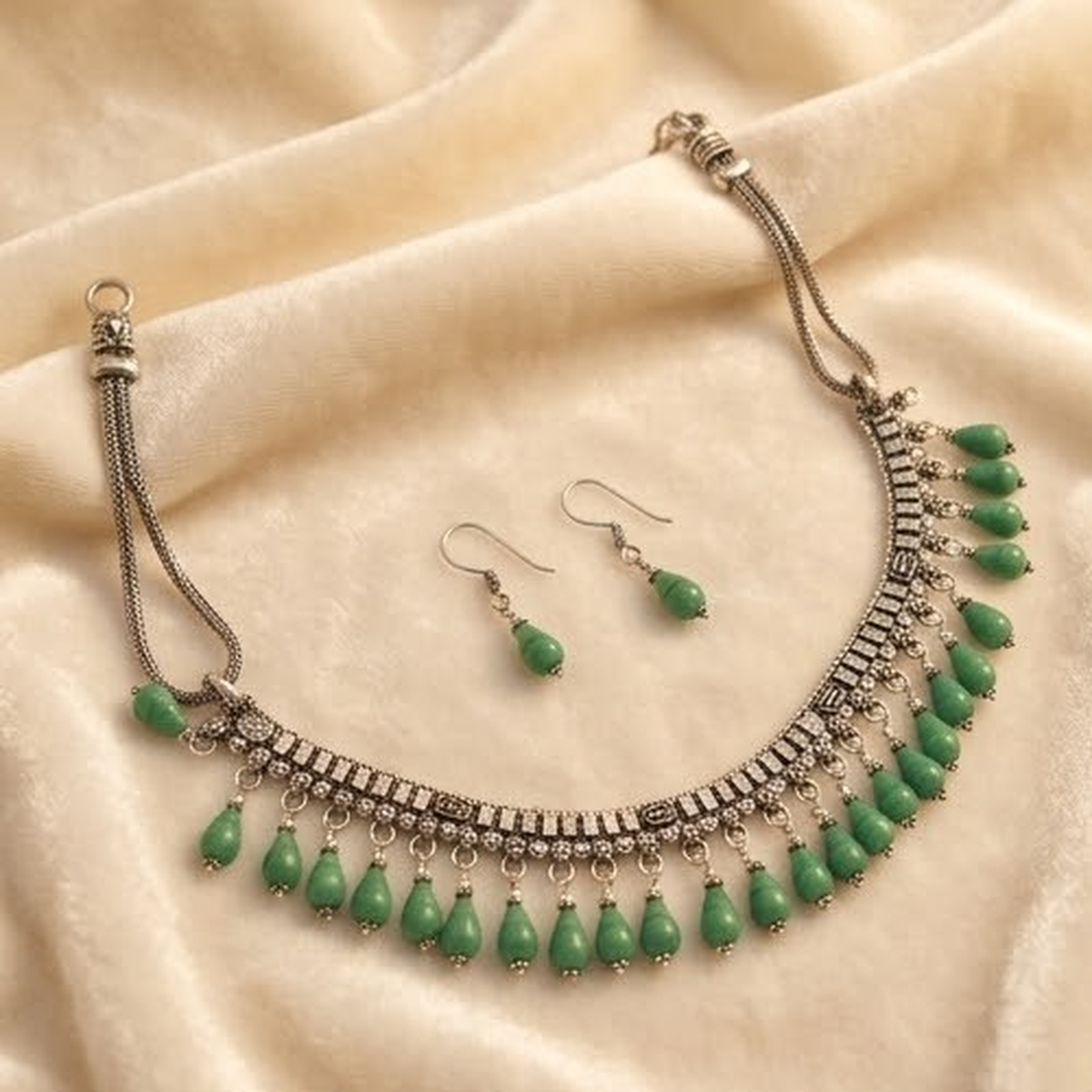 DIVYORO CASCADING GREEN DROP OXIDIZED CHOKER NECKLACE