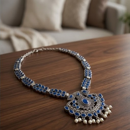 DIVYORO ELEGANT BLUE STONE AND SILVER LEAF MOTIF NECKLACE