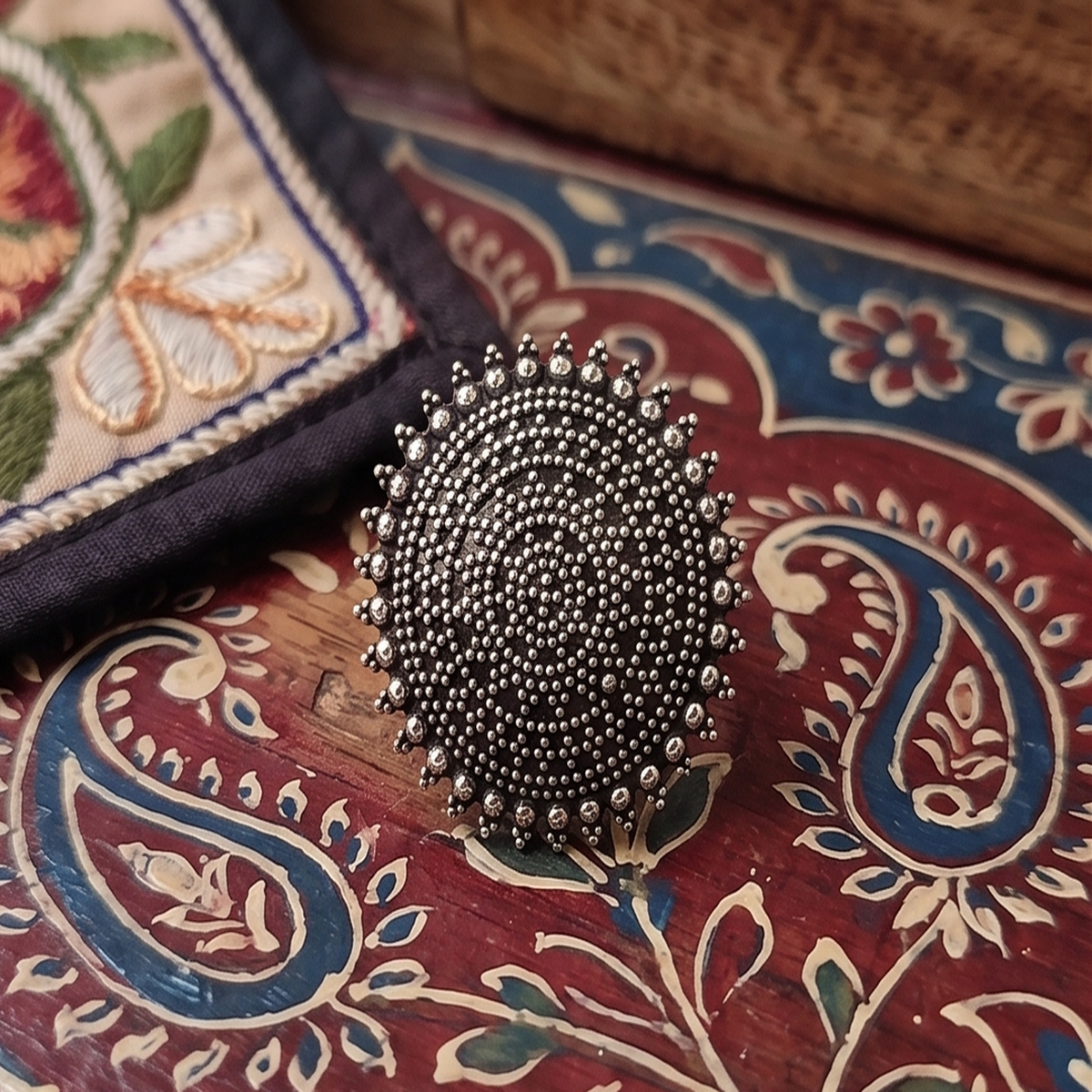 DIVYORO STUDDED DISC