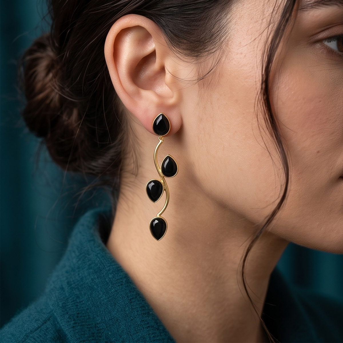 DIVYORO LEAF DANGLE EARRING