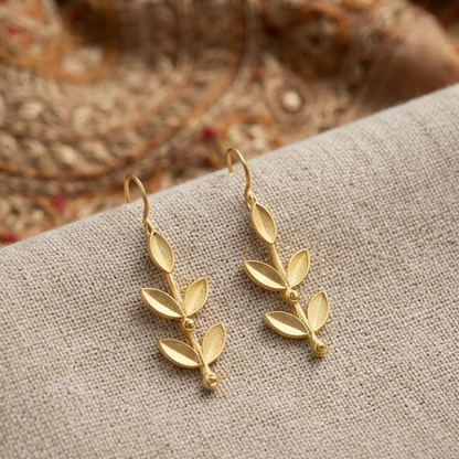 DIVYORO NATURE-INSPIRED GOLD DANGLE EARRING