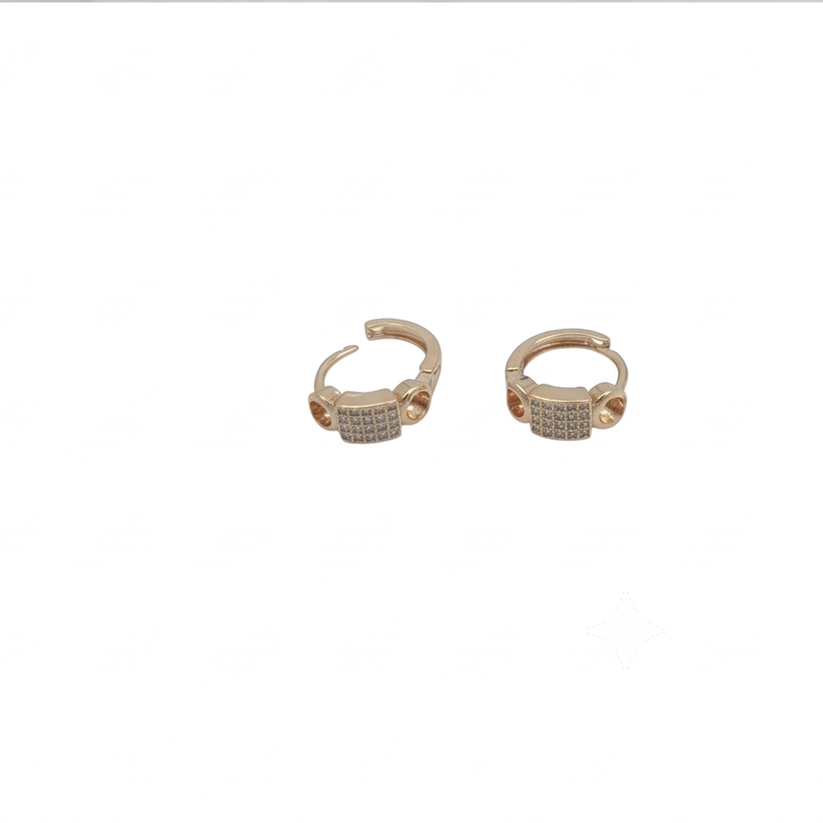 DIVYORO CRYSTAL HOOPS