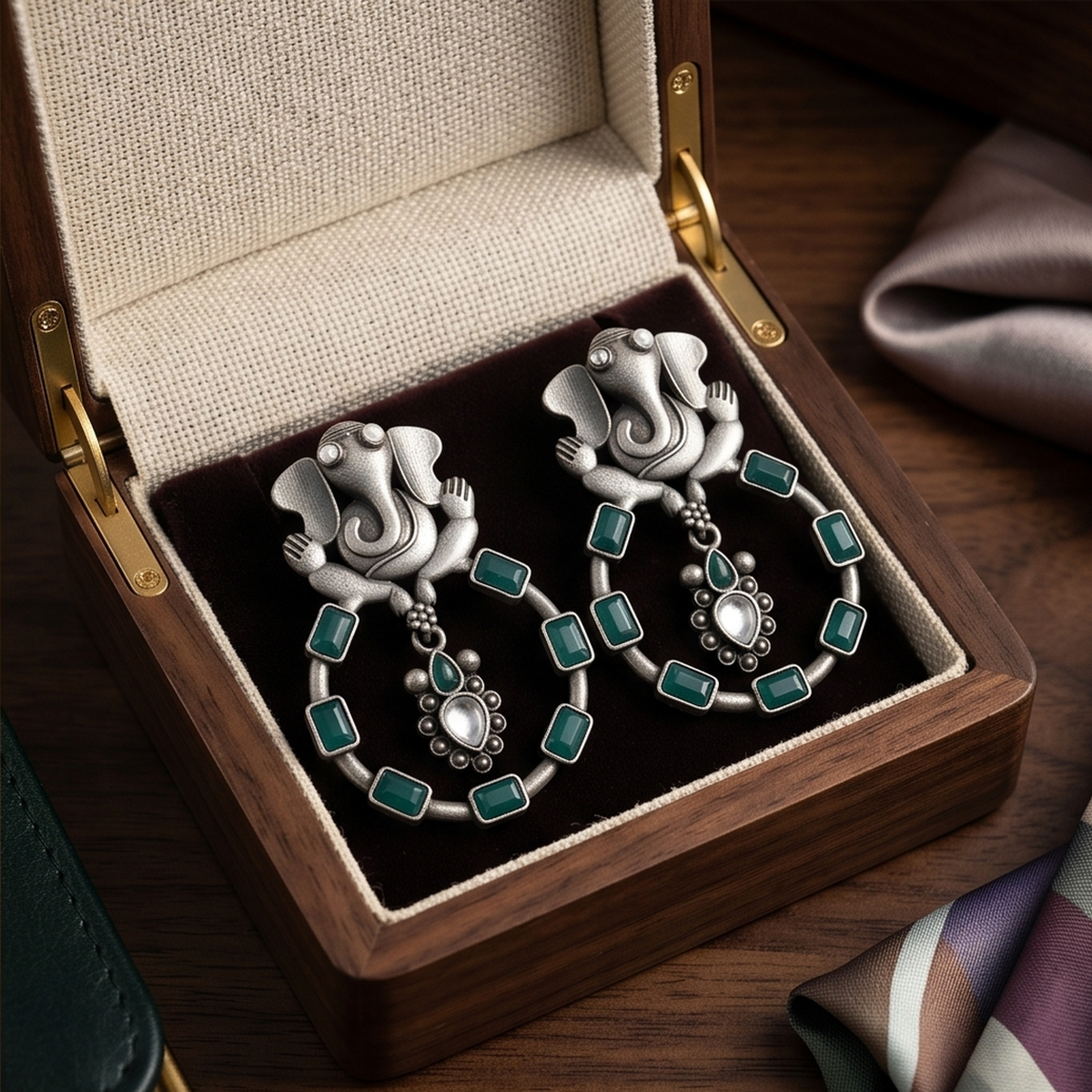 DIVYORO GREEN GANESHA HOOPS