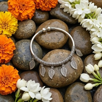 DIVYORO SINGLE LEAF CHARM KADA