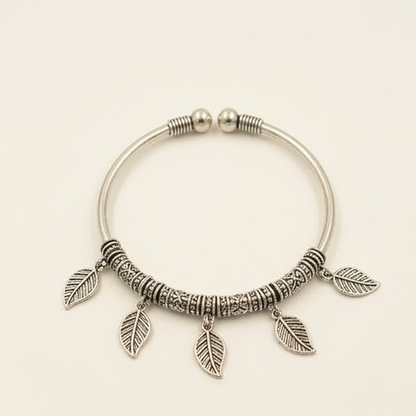 DIVYORO SINGLE LEAF CHARM KADA
