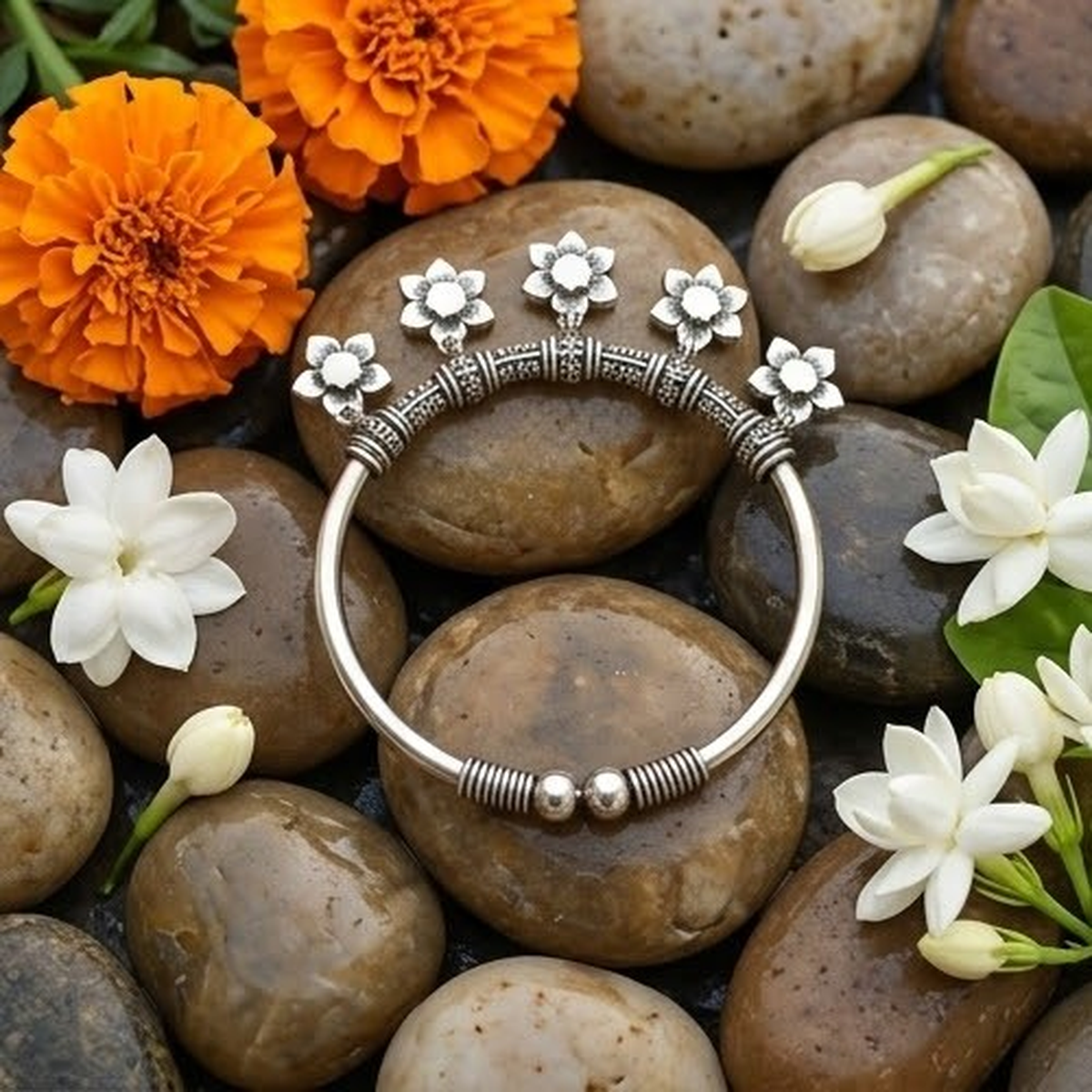 DIVYORO FLORAL CHARM OXIDIZED KADA