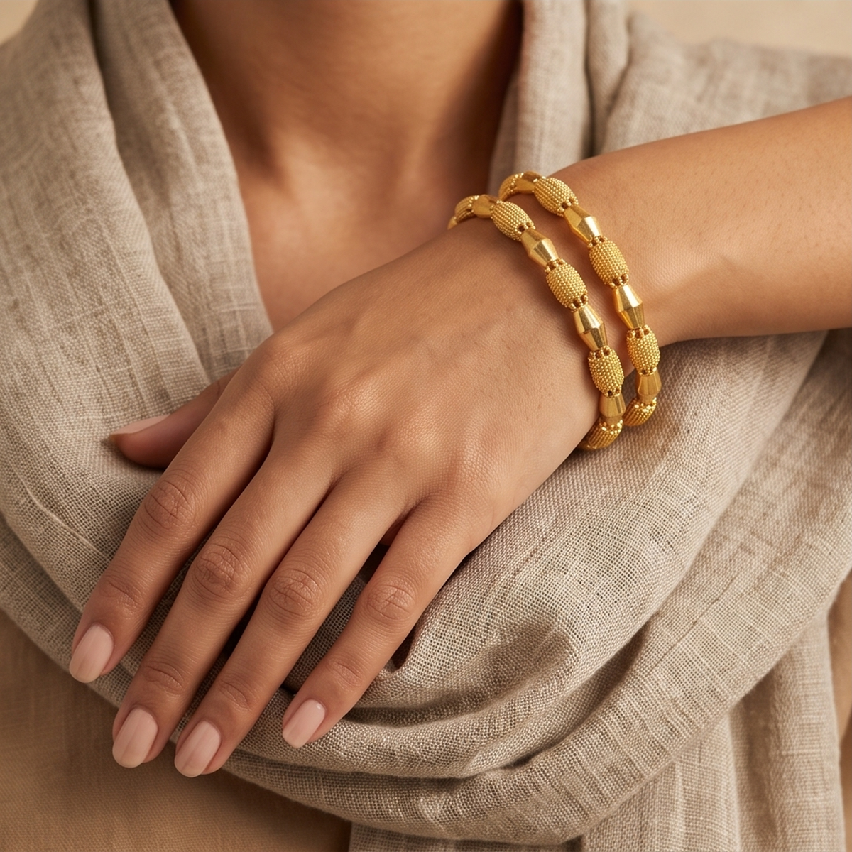 DIVYORO ALORA MESH BANGLE