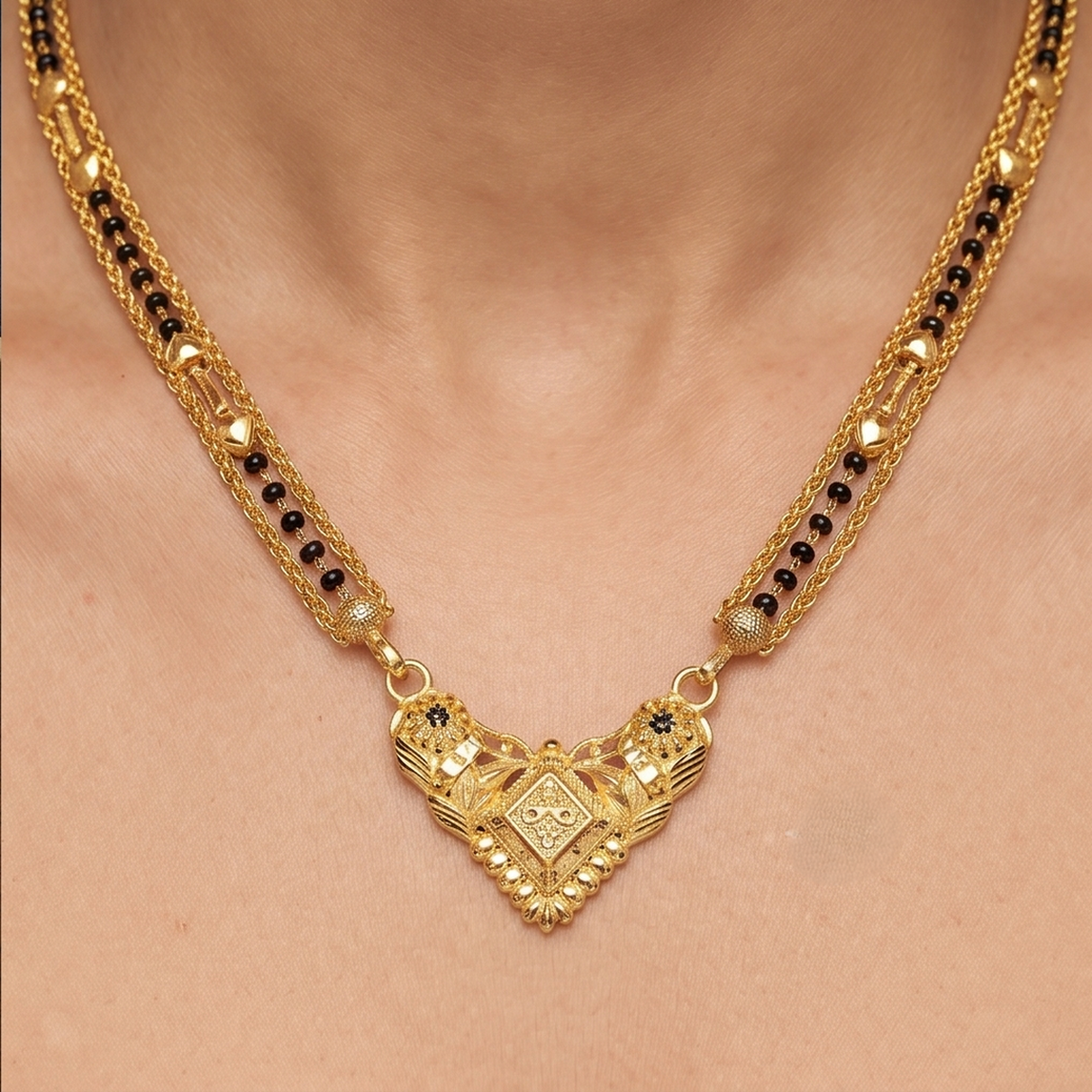 DIVYORO INTRICATE GOLD PENDANT MANGALSUTRA