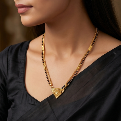 DIVYORO DETAILED GOLD LINK MANGALSUTRA