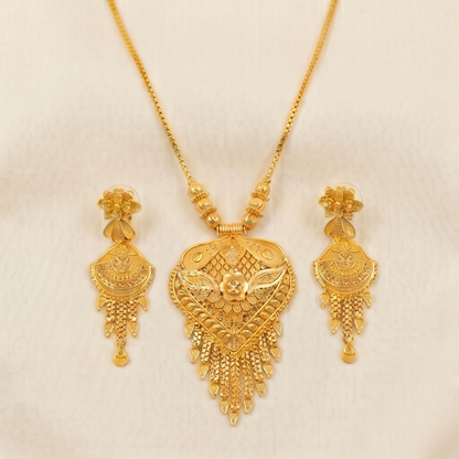 DIVYORO ELEGANT FILIGREE GOLD SET