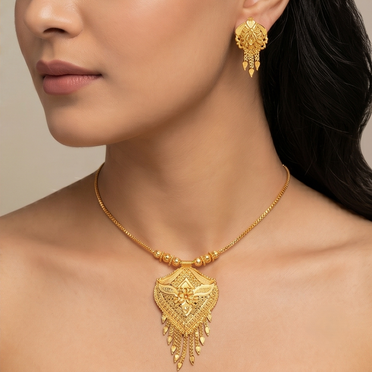 DIVYORO INTRICATE PATTERN GOLD SET