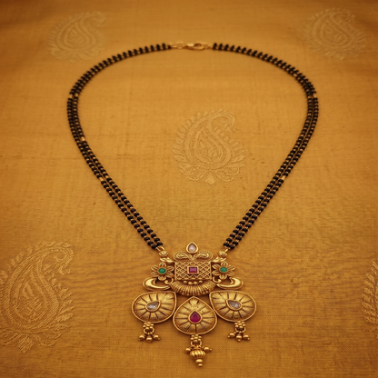 DIVYORO EXQUISITE HERITAGE MANGALSUTRA GOLD SET