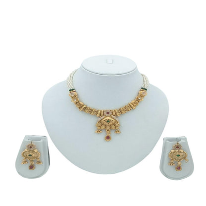 DIVYORO CLASSIC PEARL AND GOLD PENDANT SET