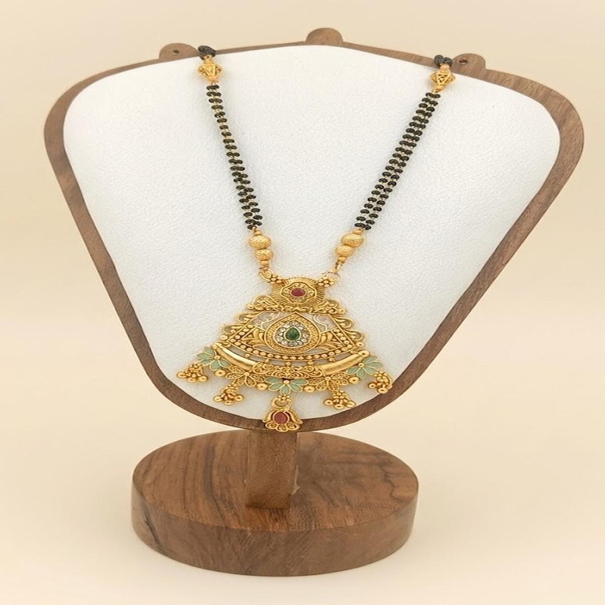 DIVYORO TRADITIONAL ARCH-DESIGN MANGALSUTRA WITH FLORAL EMBELLISHMENTS