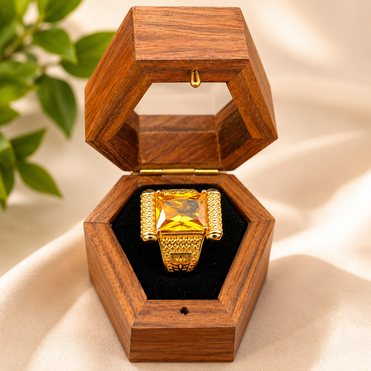 DIVYORO THE EMERALD-CUT CITRINE SCROLL RING