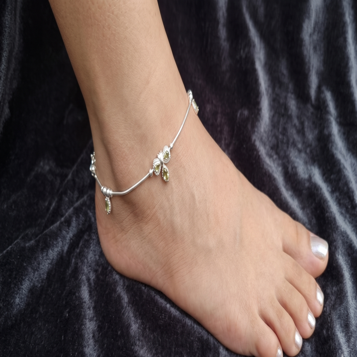 DIVYORO MINIMALIST SILVER CHAIN ANKLET WITH OVAL ORANGE STONE INLAYS