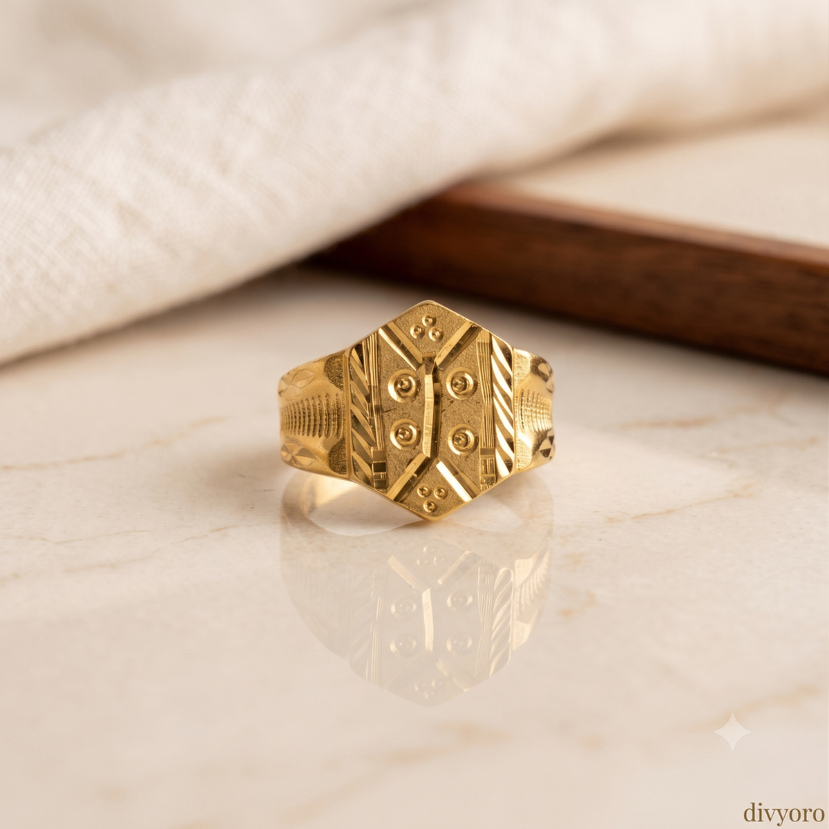 DIVYORO GOLD HEXAGONAL CHEVRON & DOT ENGRAVED RINGS