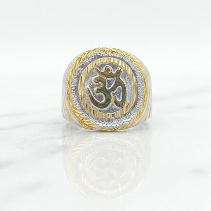 DIVYORO TWO-TONE OM SIGNET RING WITH TEXTURED BORDER