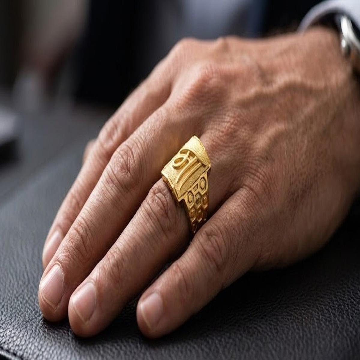 DIVYORO THE "MAA" HONEYCOMB SIGNET RING