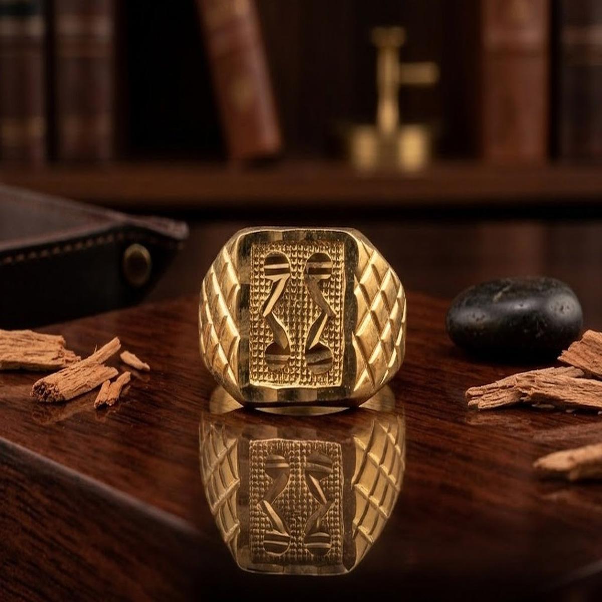 DIVYORO THE DUAL ABSTRACT SCROLL SIGNET