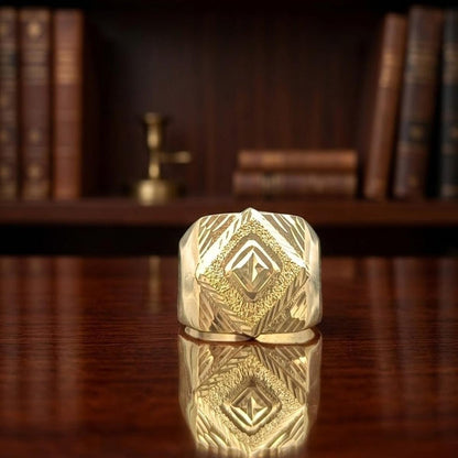 DIVYORO THE LAUREL LEAF OVAL SIGNET