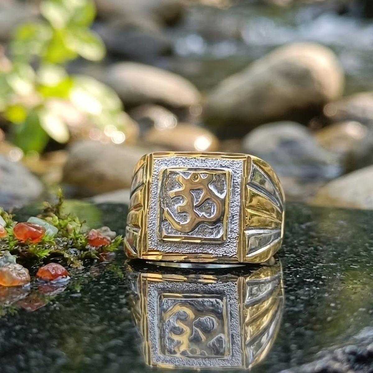 DIVYORO TWO-TONE OM TEXTURED SIGNET RING