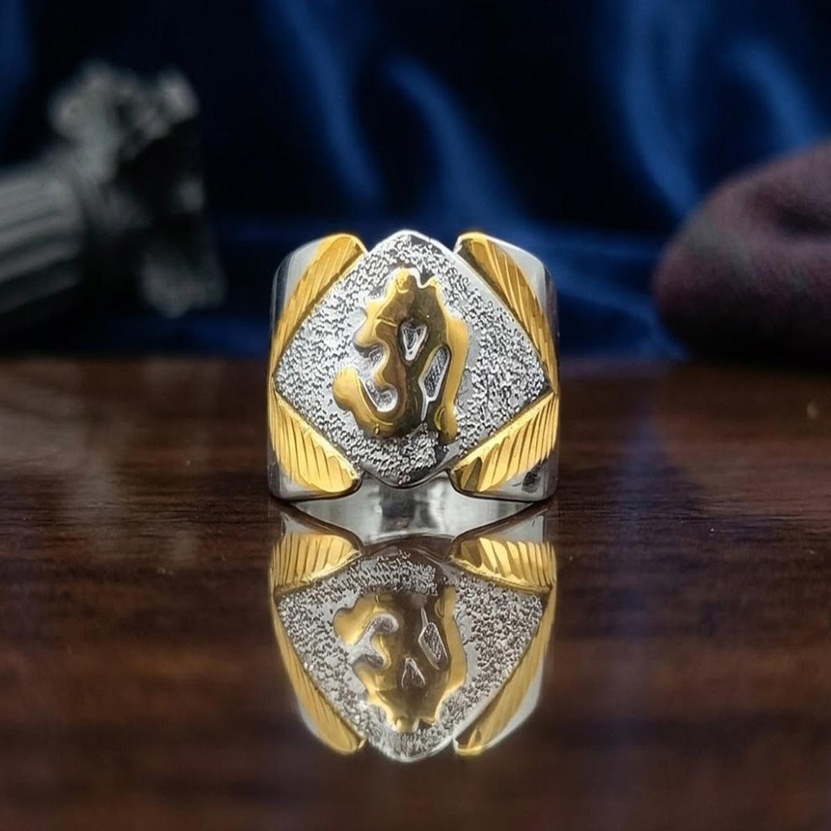 DIVYORO TWO-TONE OM DIAMOND-SHIELD SIGNET RING