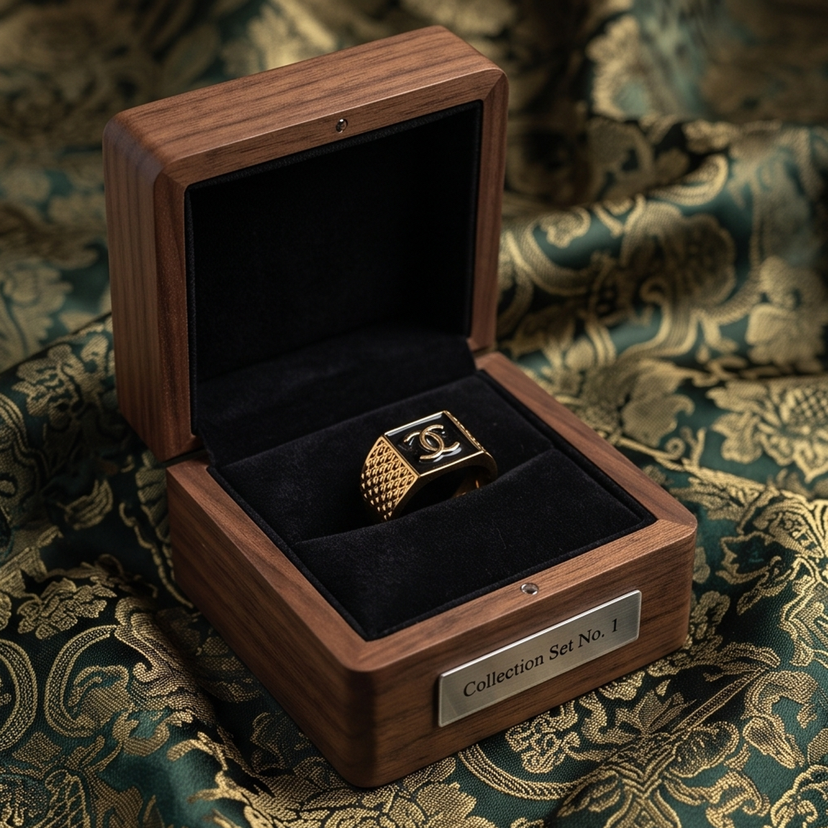 DIVYORO BLACK ENAMEL DOUBLE-C GOLD RING