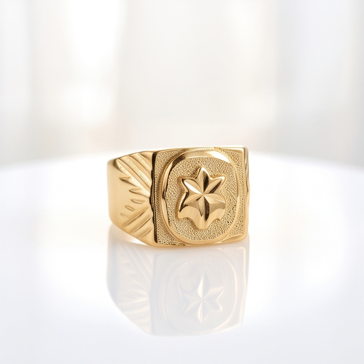 DIVYORO GEOMETRIC STAR SIGNET GOLD RING