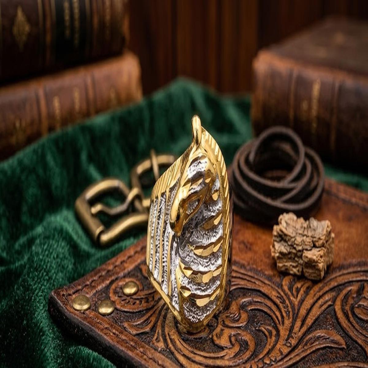 DIVYORO MAJESTIC HORSE TWO-TONE RING