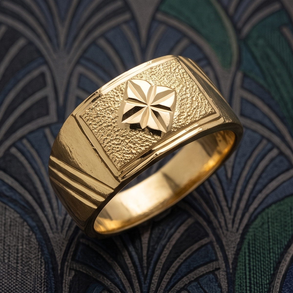 DIVYORO FOUR-POINT STAR RING