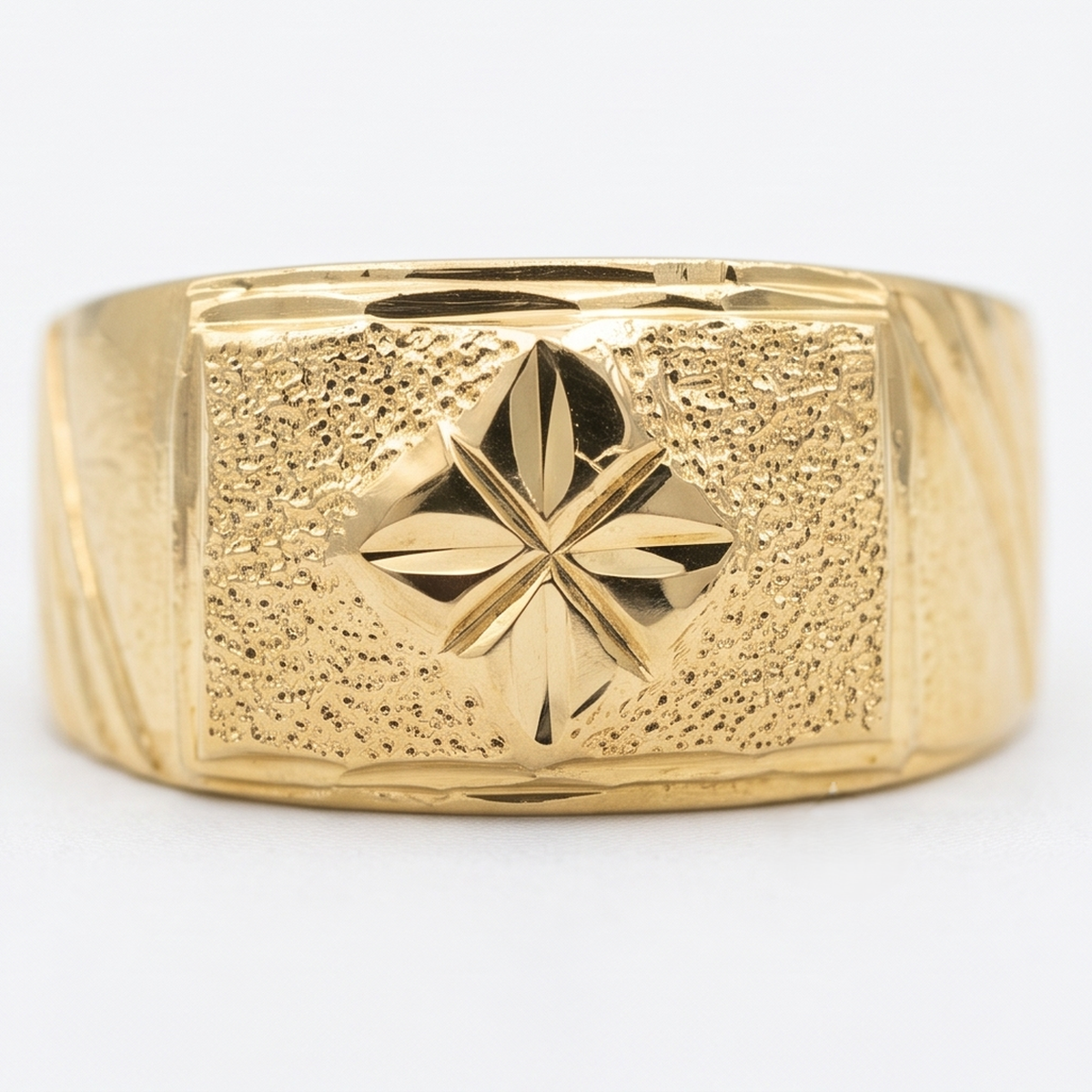 DIVYORO FOUR-POINT STAR RING
