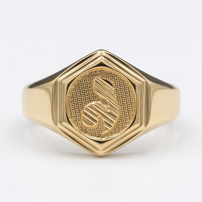 DIVYORO TEXTURED SIGNET RING