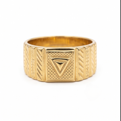 DIVYORO EIGHT-POINT STAR GOLD SIGNET RING