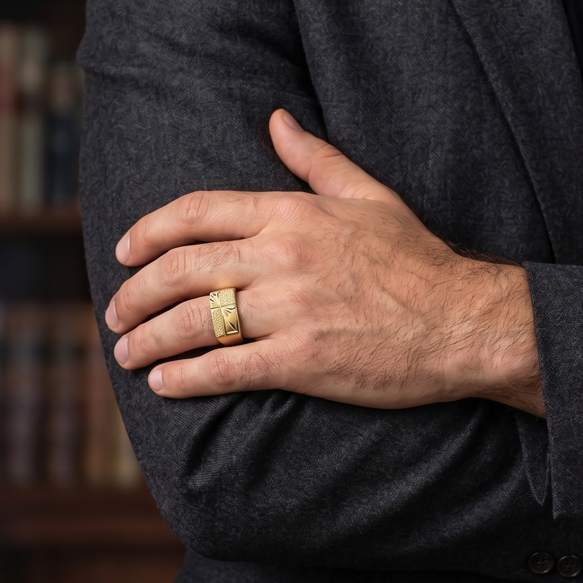 DIVYORO SACRED GOLD SIGNET RING