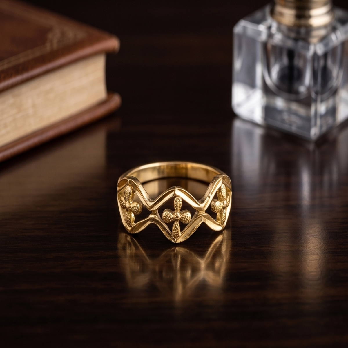 DIVYORO FEMALE FLORAL BAND RING