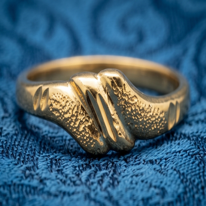DIVYORO FEMALE TEXTURED WAVE RING