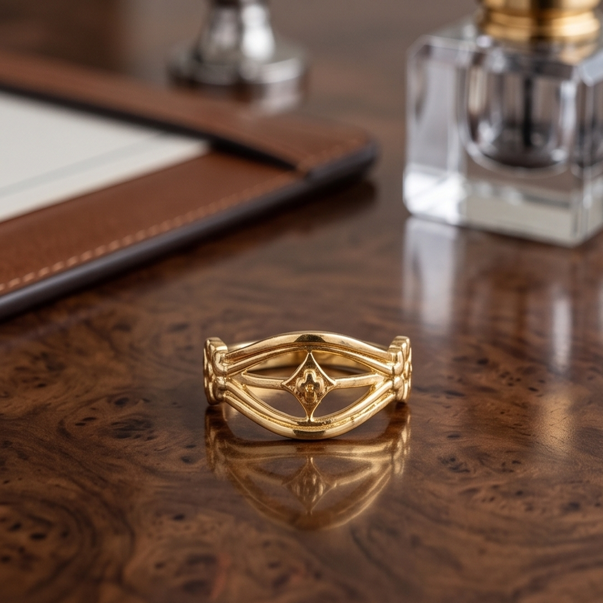 DIVYORO FEMALE FILIGREE CUTOUT RING
