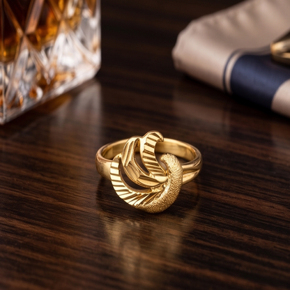 DIVYORO CONTEMPORARY WAVE-MOTIF GOLD RING